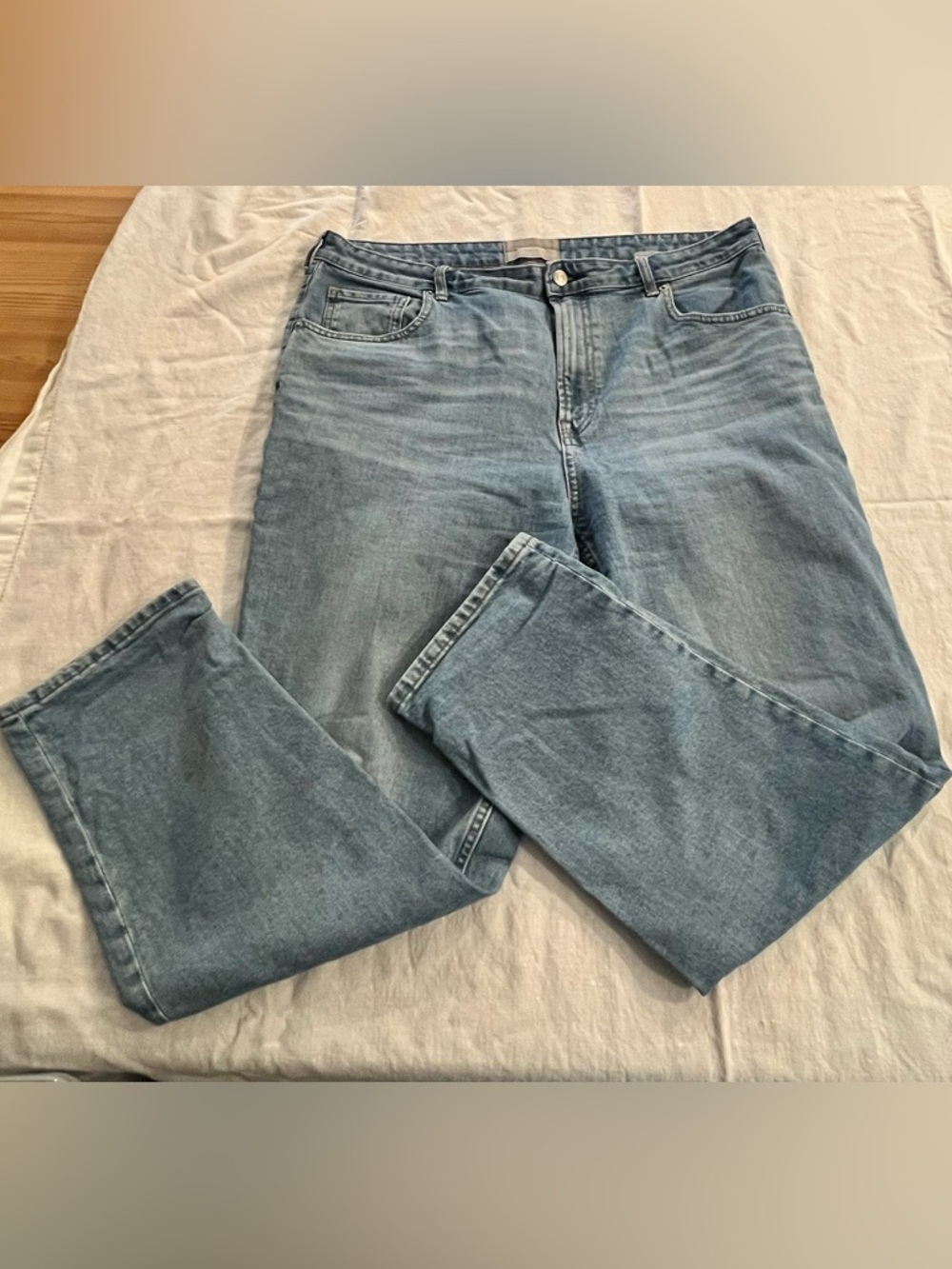 Everlane Curvy Cheeky Jean